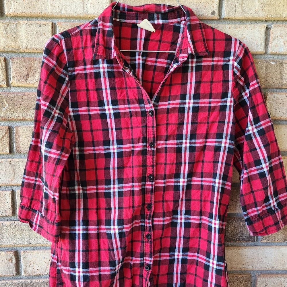 Red plaid flannel shirt ¾ sleeve